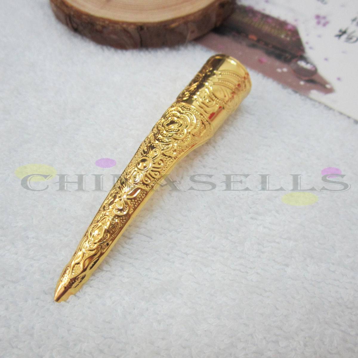One gold grater nail